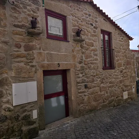 Casa Da Caleira بيت ضيافة