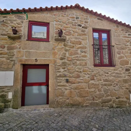Casa Da Caleira بيت ضيافة