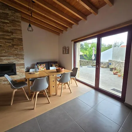 Casa Da Caleira بيت ضيافة